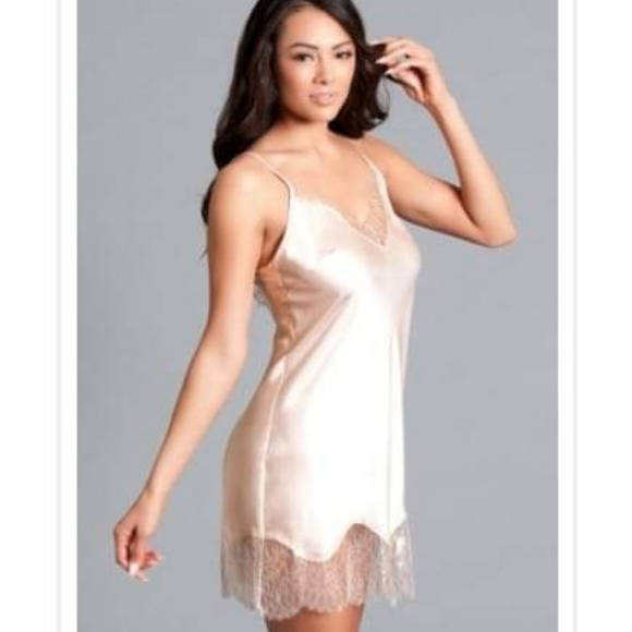 Lingerie NEW - Picture 2 of 16